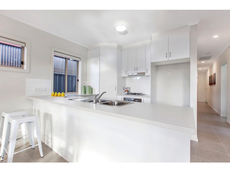 6b Neville Avenue, Para Vista SA 5093