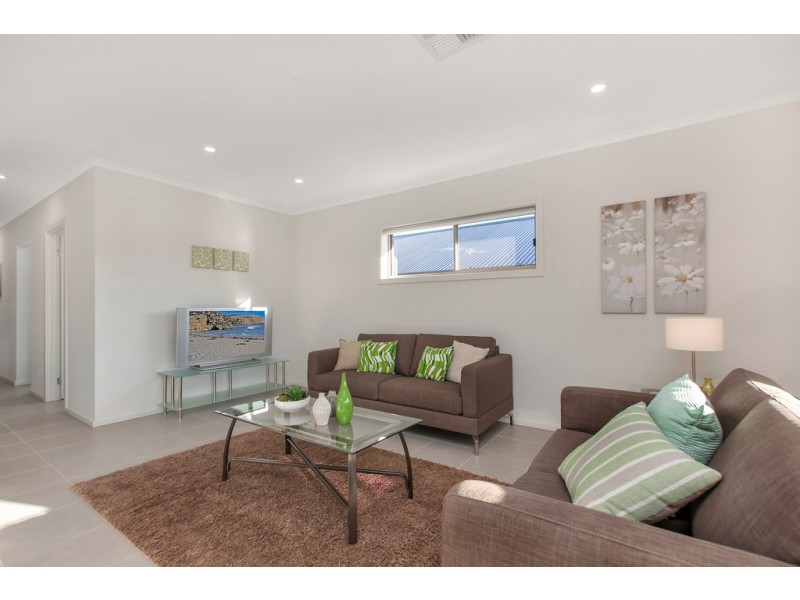 6b Neville Avenue, Para Vista SA 5093