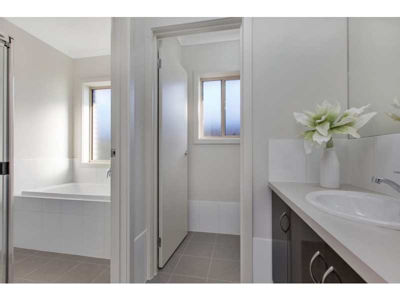 6b Neville Avenue, Para Vista SA 5093