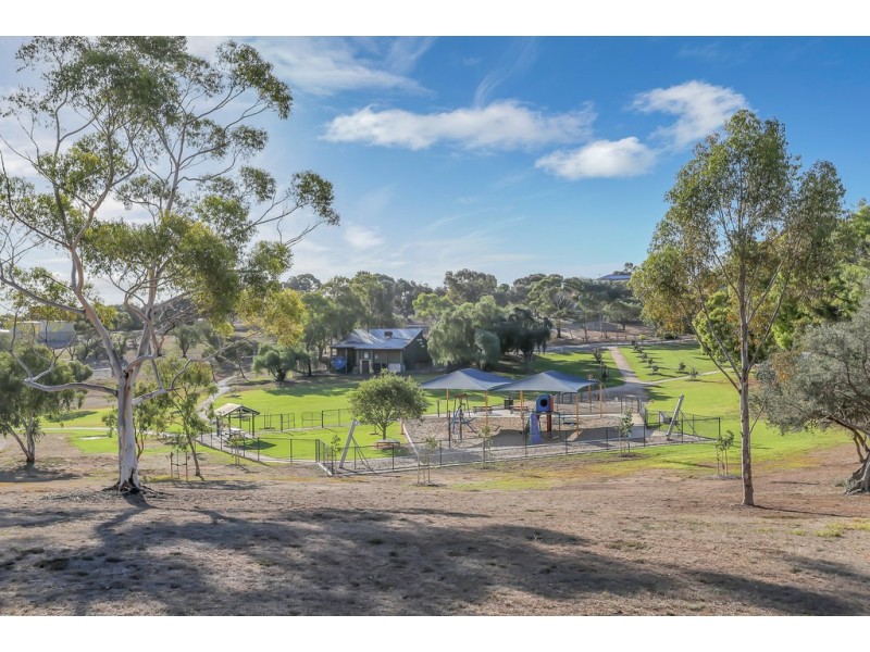 6b Neville Avenue, Para Vista SA 5093