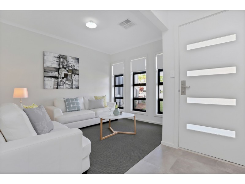 6a Neville Avenue, Para Vista SA 5093