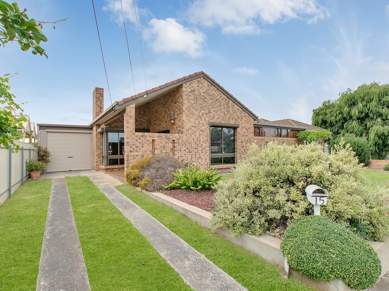 15 Kingborn Ave, Seaton SA 5023