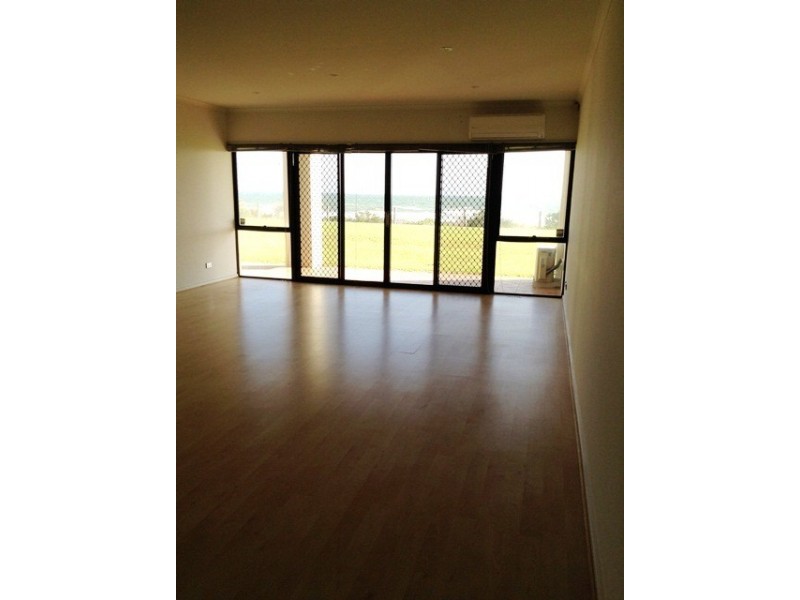 4/3 Mirani Court, West Lakes Shore SA 5020