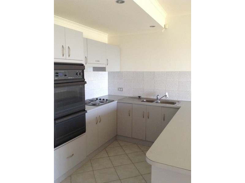 4/3 Mirani Court, West Lakes Shore SA 5020