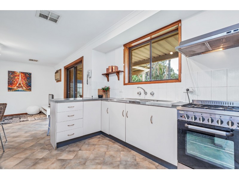 8 Elder Court, Paralowie SA 5108