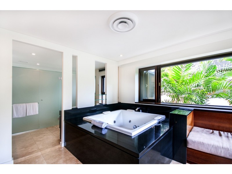 309/22 Mitre Street (Sea Temple Resort), Port Douglas QLD 4877