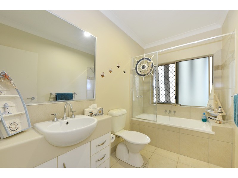11 Yidi Close, Cooya Beach QLD 4873