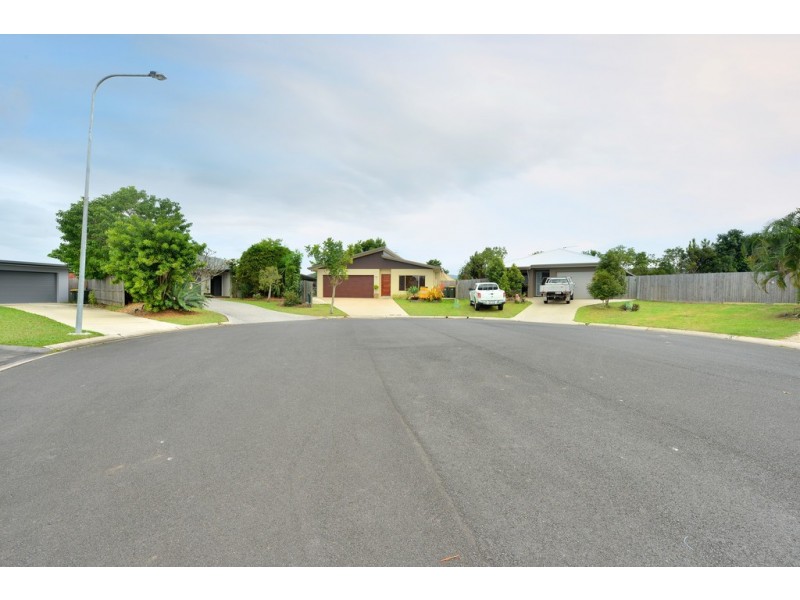 11 Yidi Close, Cooya Beach QLD 4873