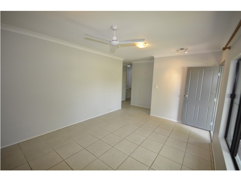 18 White Oak Ave, Mossman QLD 4873