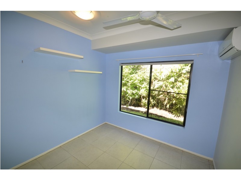18 White Oak Ave, Mossman QLD 4873