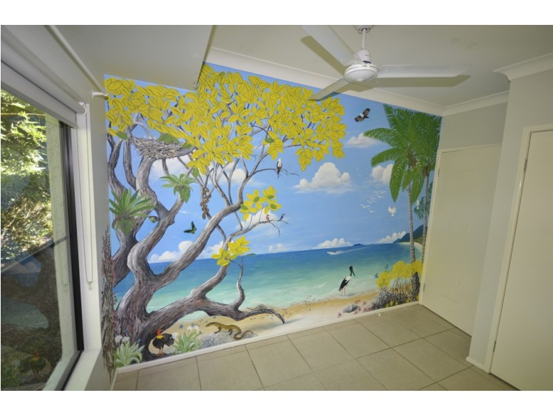 18 White Oak Ave, Mossman QLD 4873