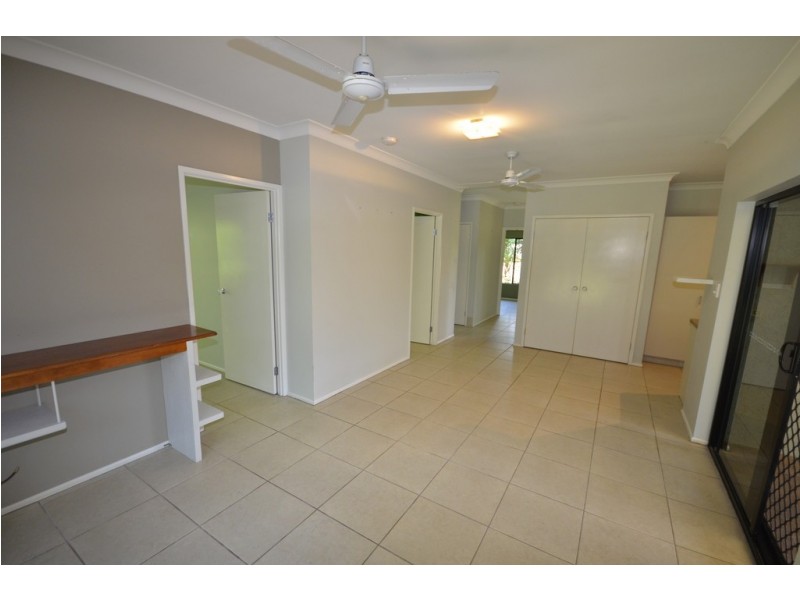 18 White Oak Ave, Mossman QLD 4873