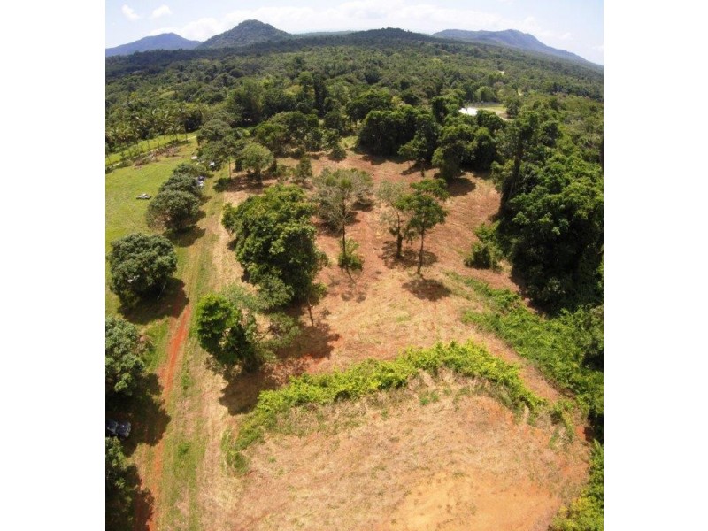 17 Ironbark Road Diwan, Daintree QLD 4873