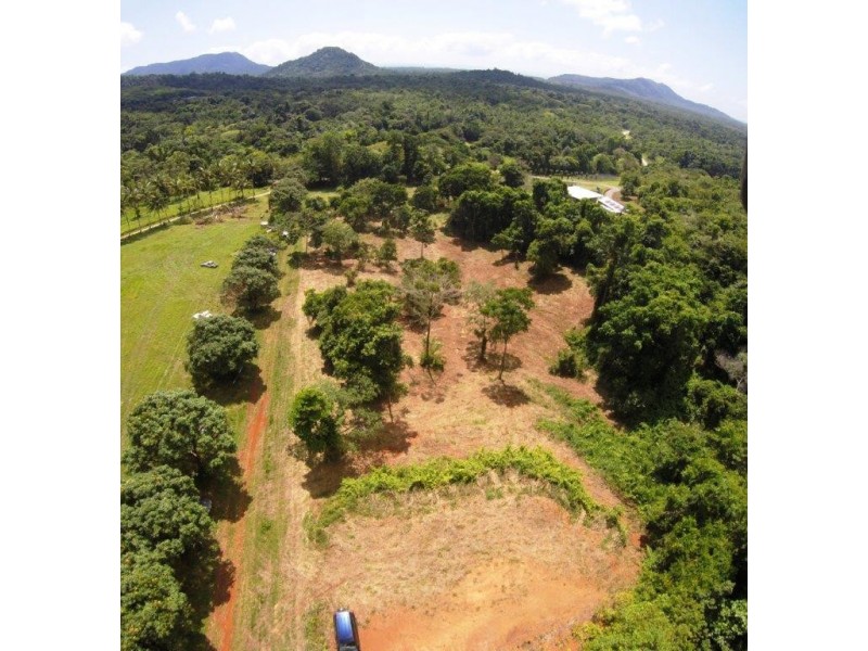 17 Ironbark Road Diwan, Daintree QLD 4873