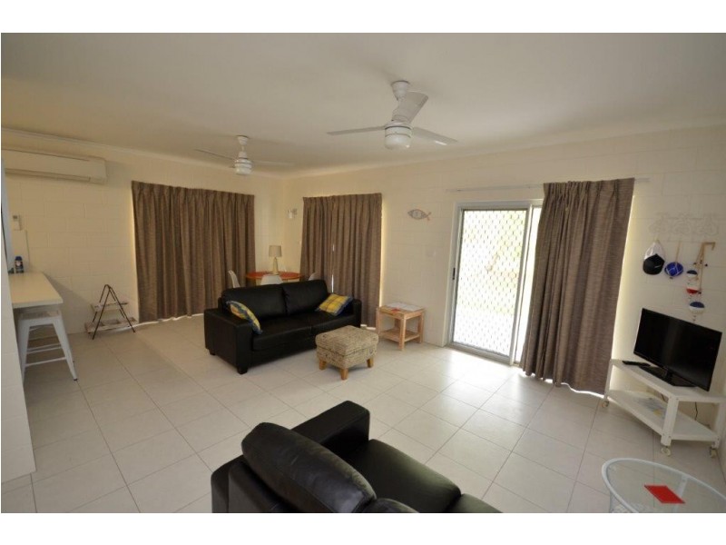 27 Andrews Street, Newell QLD 4873