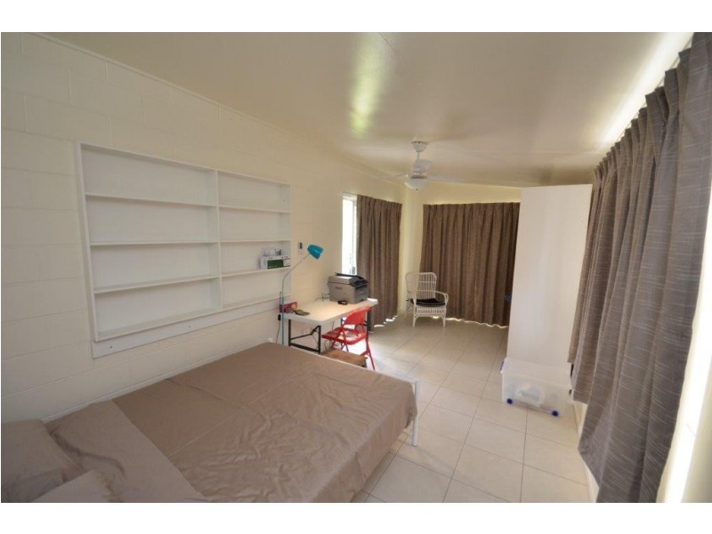 27 Andrews Street, Newell QLD 4873