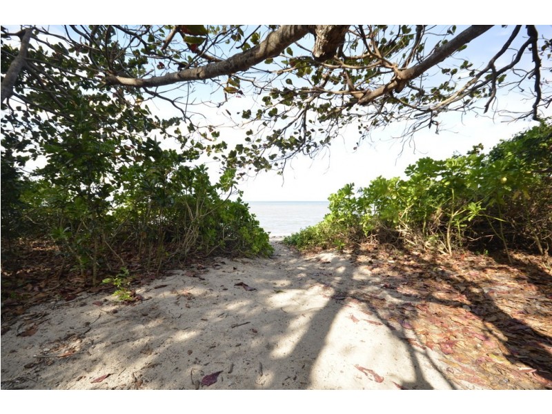 6 Palm Street, Cooya Beach QLD 4873