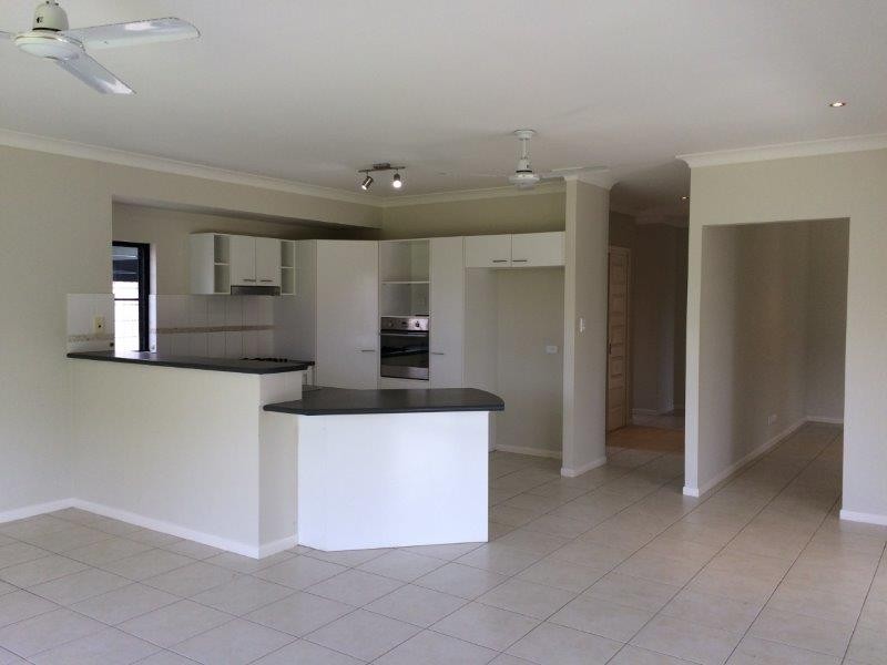 9 Riflebird Crescent, Mossman QLD 4873