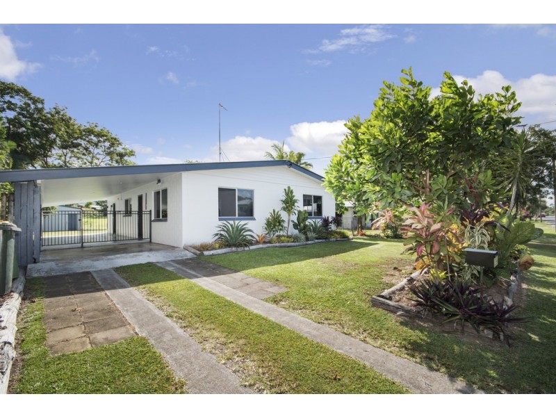 33 Pringle Street, Mossman QLD 4873