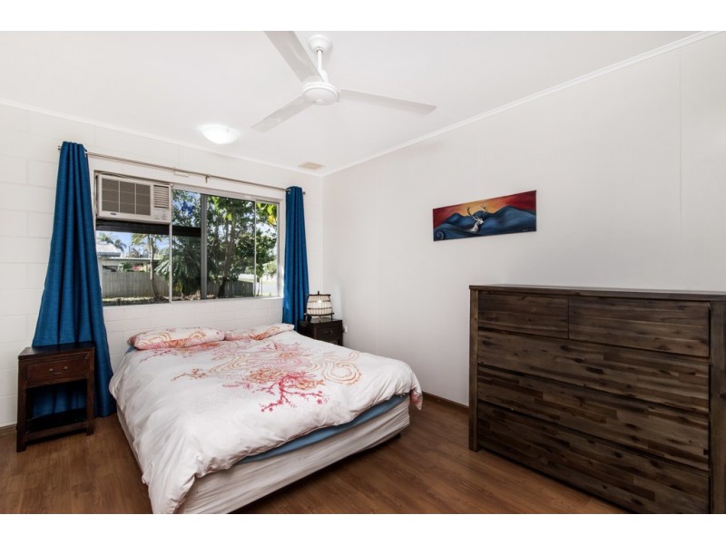 33 Pringle Street, Mossman QLD 4873