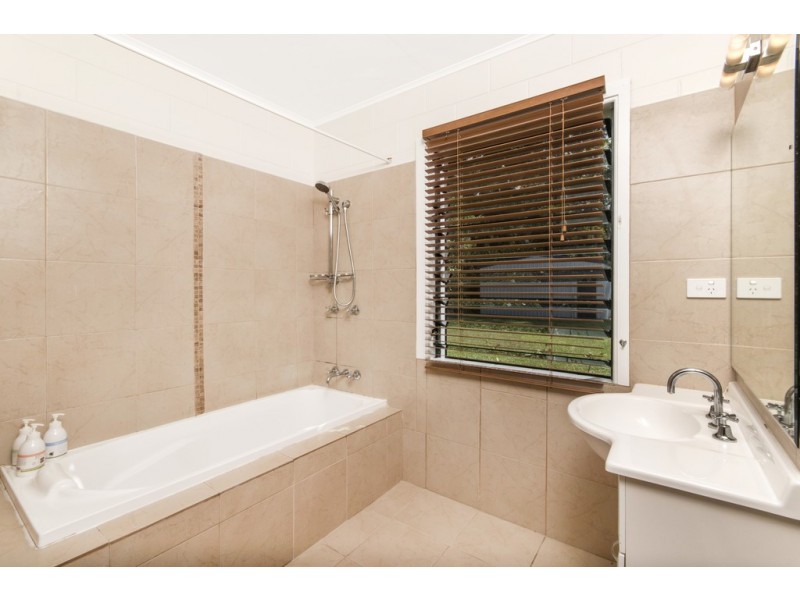 33 Pringle Street, Mossman QLD 4873