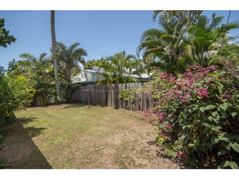 4 Nautilus Street, Port Douglas QLD 4877
