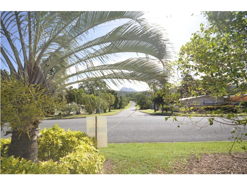 38 Pringle Street, Mossman QLD 4873