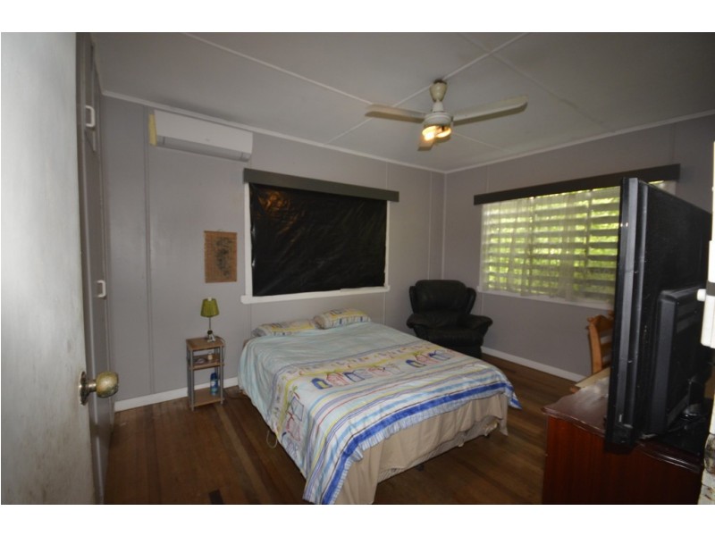 38 Pringle Street, Mossman QLD 4873