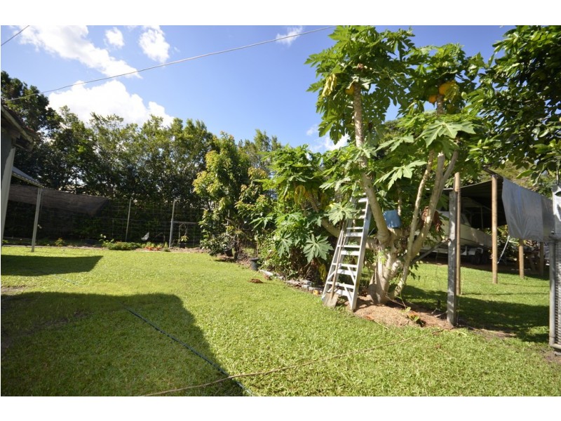 38 Pringle Street, Mossman QLD 4873