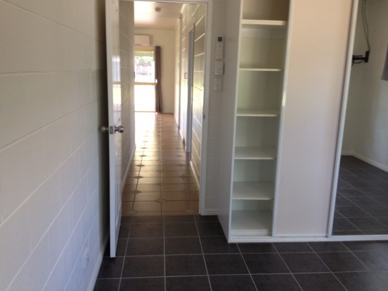 32 Middlemiss Street, Mossman QLD 4873