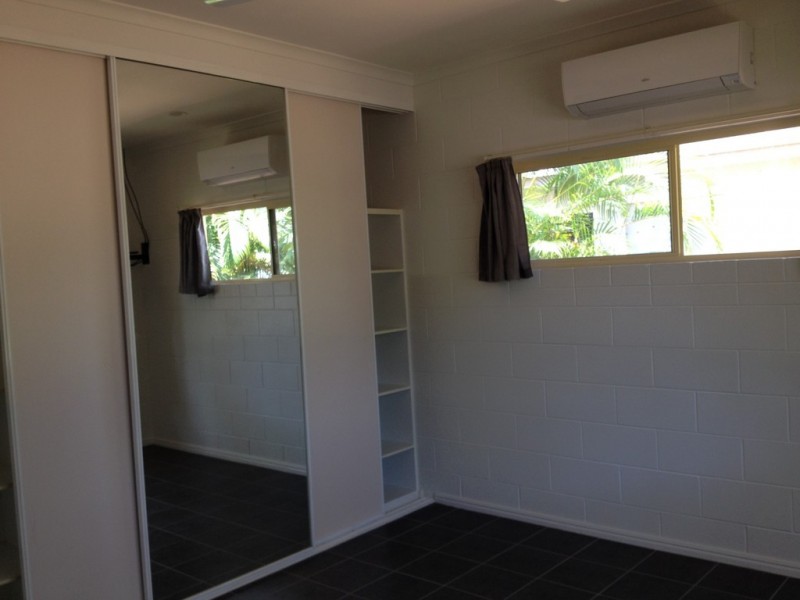 32 Middlemiss Street, Mossman QLD 4873