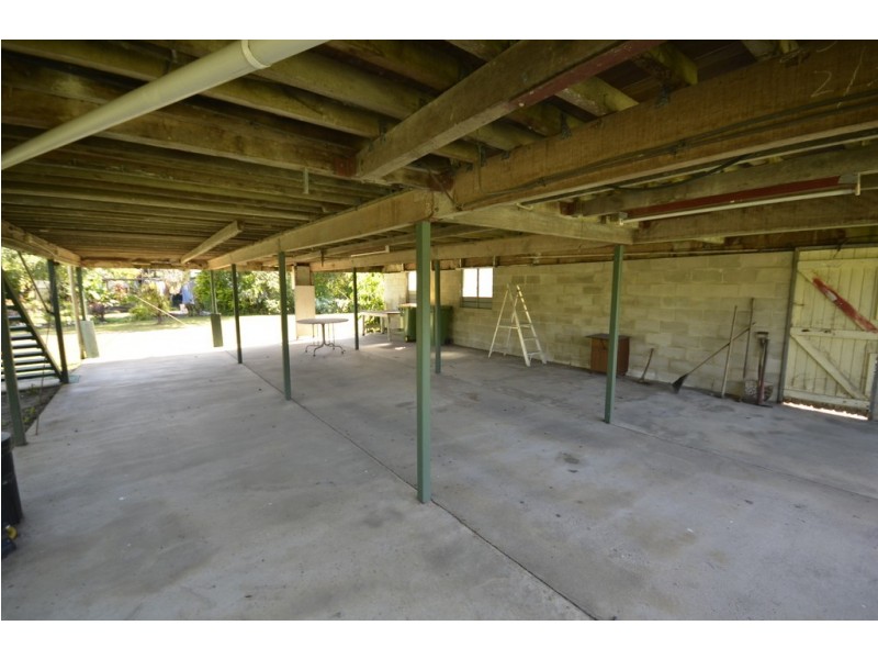 16 Junction Road, Mossman QLD 4873