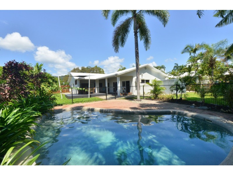 7 Endeavour Street, Port Douglas QLD 4877