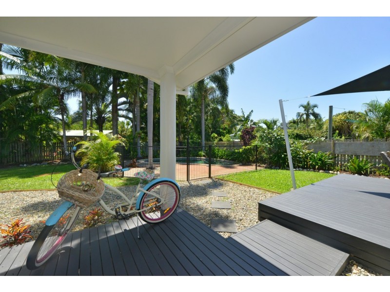 7 Endeavour Street, Port Douglas QLD 4877