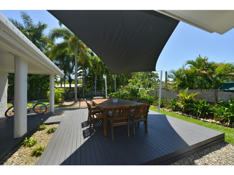 7 Endeavour Street, Port Douglas QLD 4877