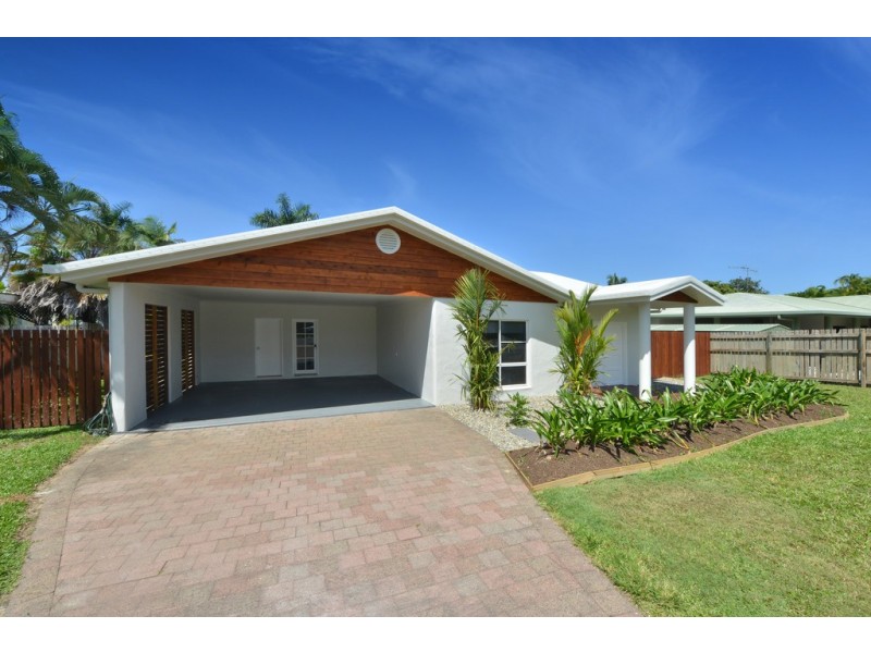 7 Endeavour Street, Port Douglas QLD 4877