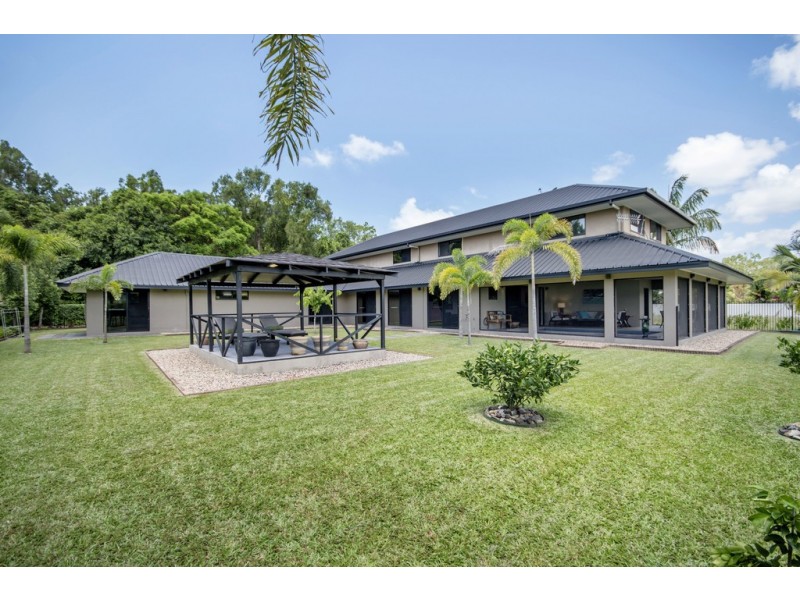 83 Mitre Street, Port Douglas QLD 4877