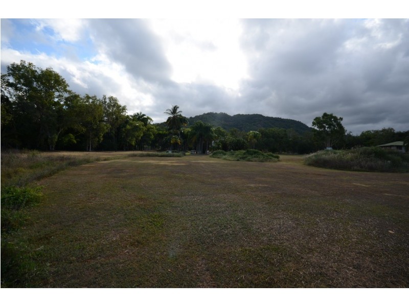 17 Mowbray River Road, Mowbray QLD 4877