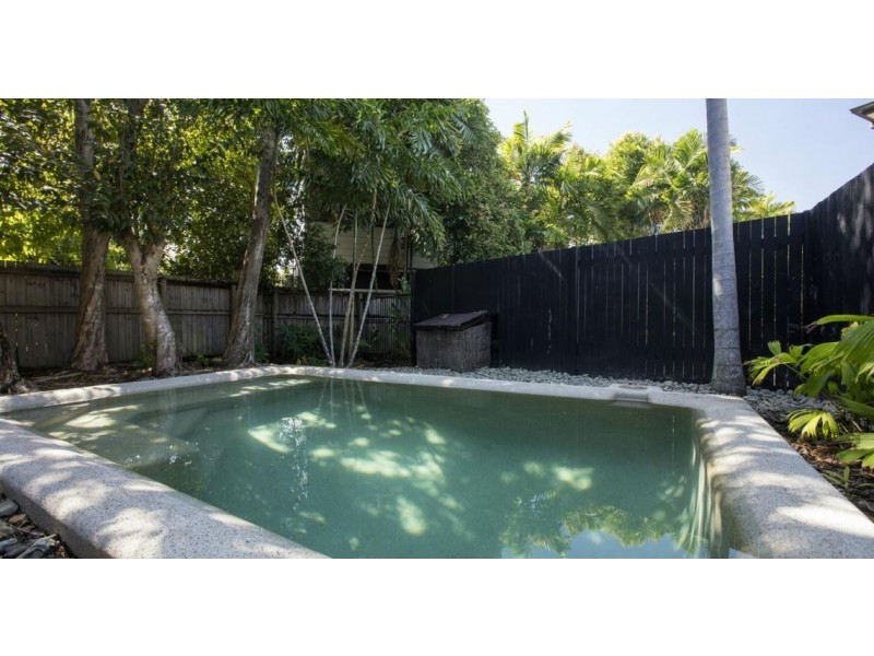 2/2 Morning  Close, Port Douglas QLD 4877