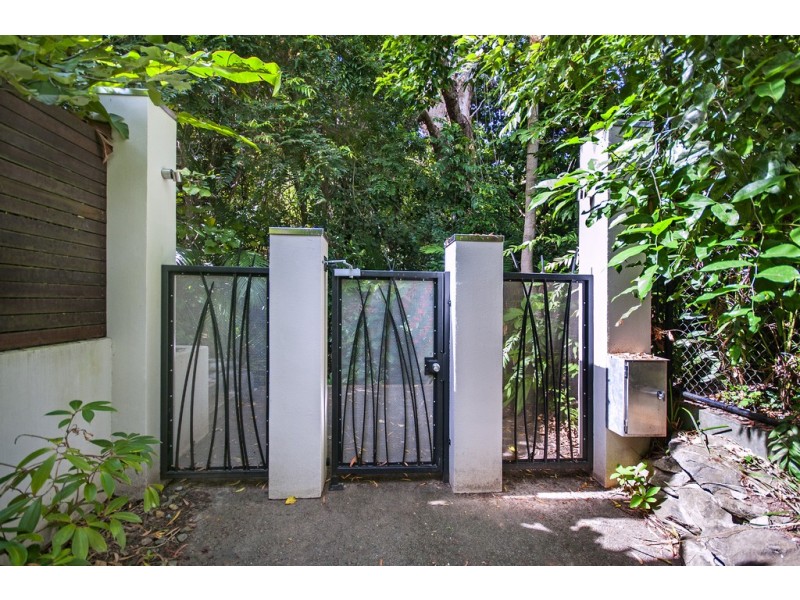 33 Beachfront Mirage, Port Douglas QLD 4877