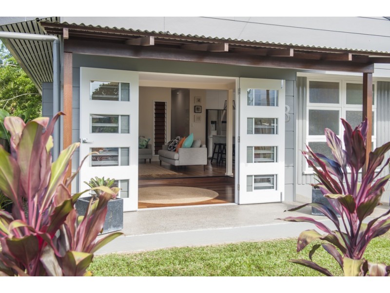 8 Crawford Street, Mossman QLD 4873