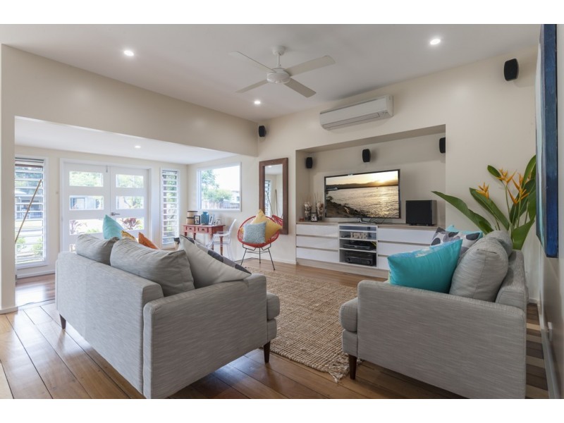 8 Crawford Street, Mossman QLD 4873