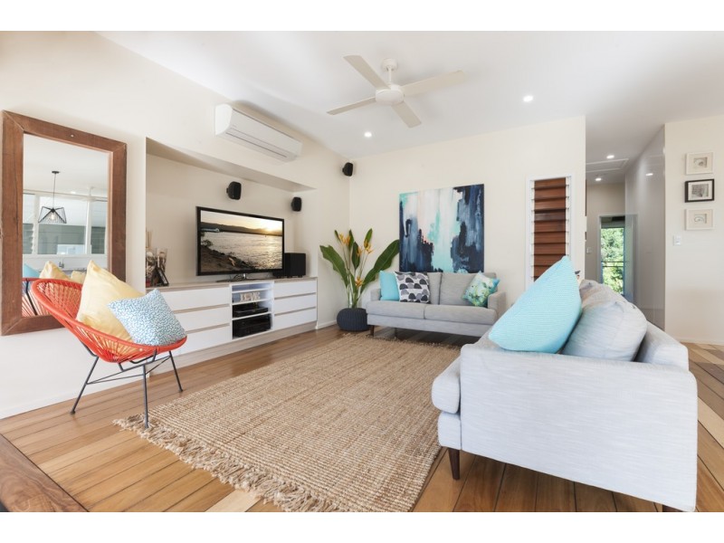 8 Crawford Street, Mossman QLD 4873