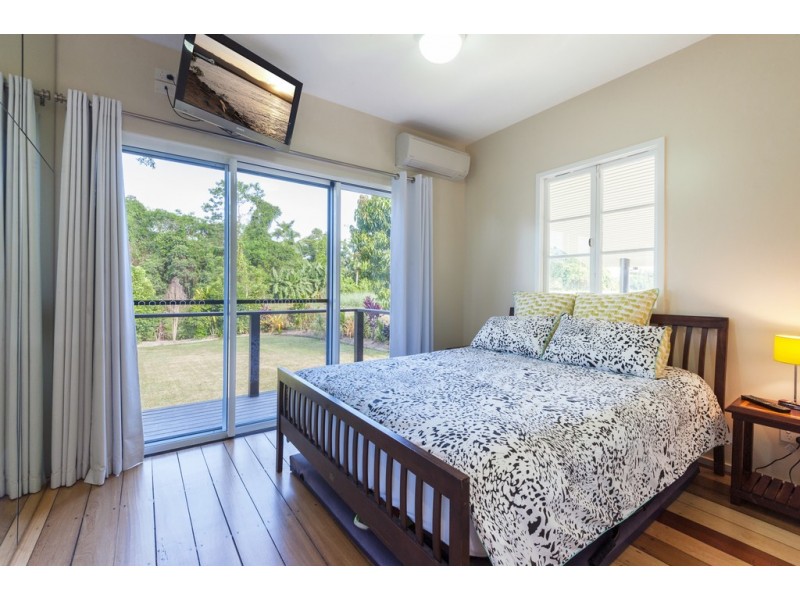 8 Crawford Street, Mossman QLD 4873