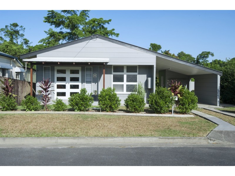 8 Crawford Street, Mossman QLD 4873