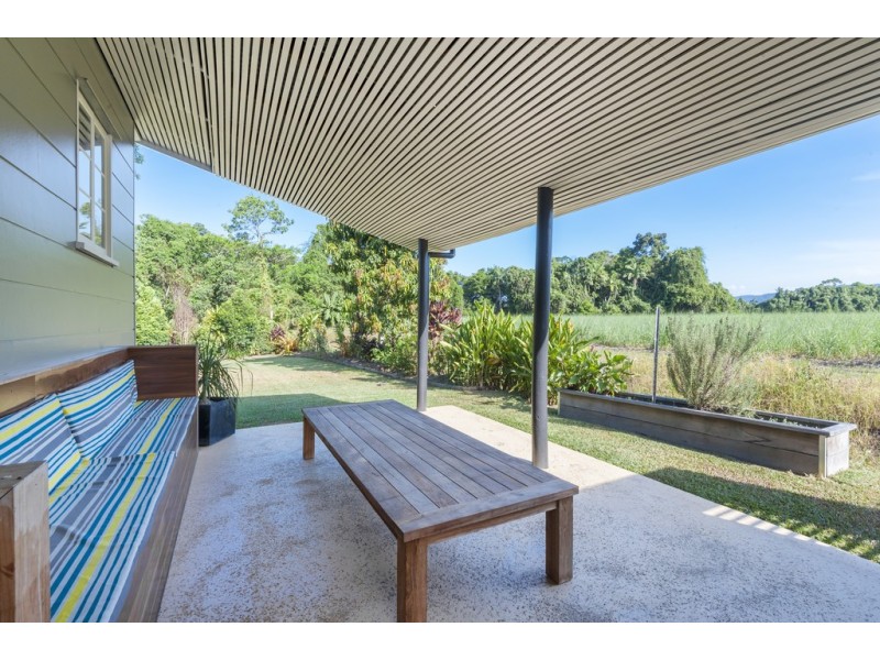 8 Crawford Street, Mossman QLD 4873