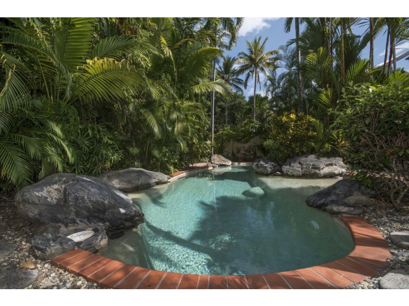 6 Solander Boulevard, Port Douglas QLD 4877