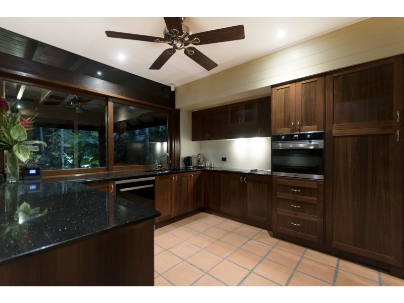 6 Solander Boulevard, Port Douglas QLD 4877