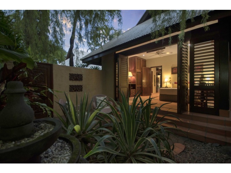 6 Solander Boulevard, Port Douglas QLD 4877
