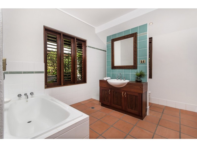 6 Solander Boulevard, Port Douglas QLD 4877